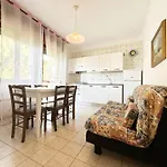 Piscina, Vicino Al Mare Residence Equilio